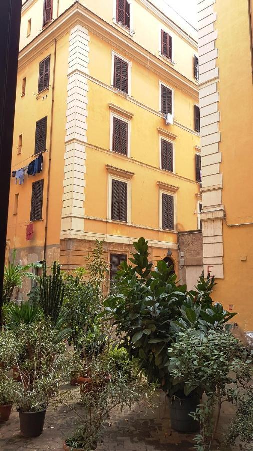 Lovely Apartment In Testaccio, โรม ภายนอก รูปภาพ